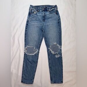 American Eagle Size 4 Medium Wash Distressed High Waisted Mom Jeans